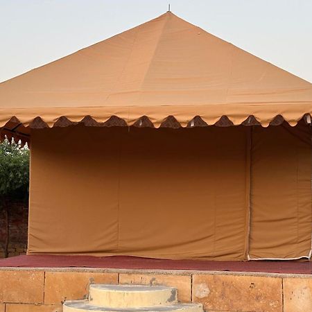 Khuri Resort Esterno foto